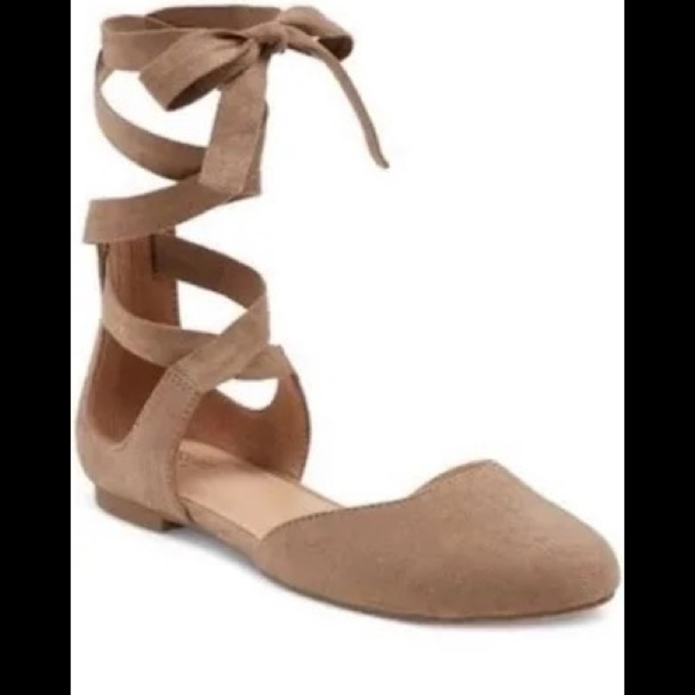 Tan Lace-up flat